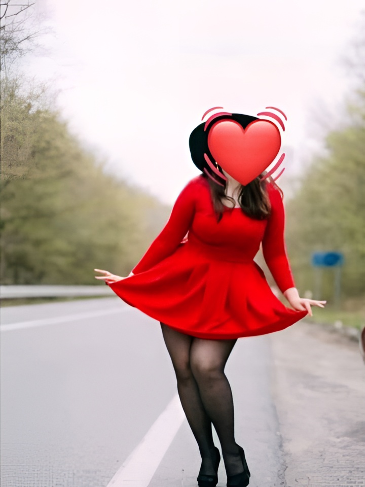 Софа привлекальеная девушка из Прокопьевска цена от 1500 руб