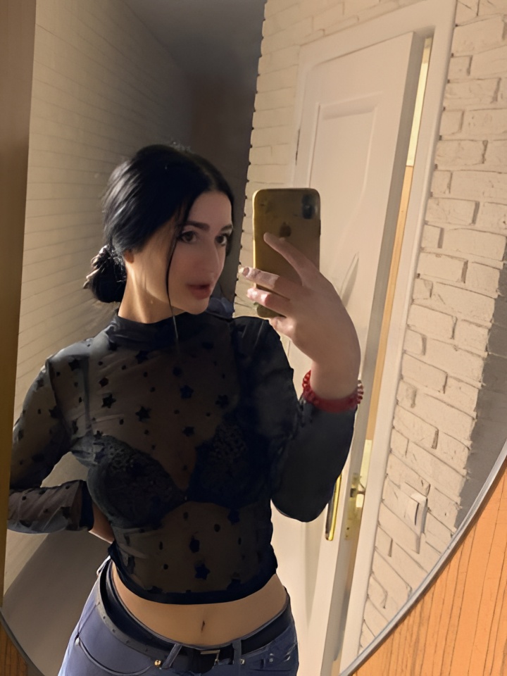 Василиса привлекальеная девушка из Прокопьевска цена от 4000 руб