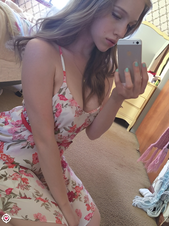 Зоя привлекальеная девушка из Прокопьевска цена от 2500 руб