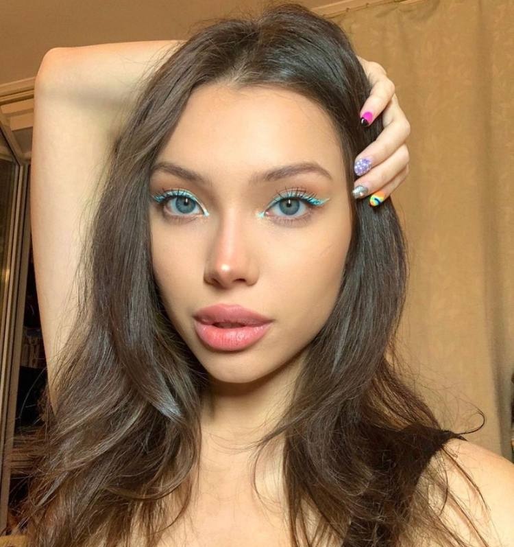 Ольга привлекальеная девушка из Прокопьевска цена от 6000 руб