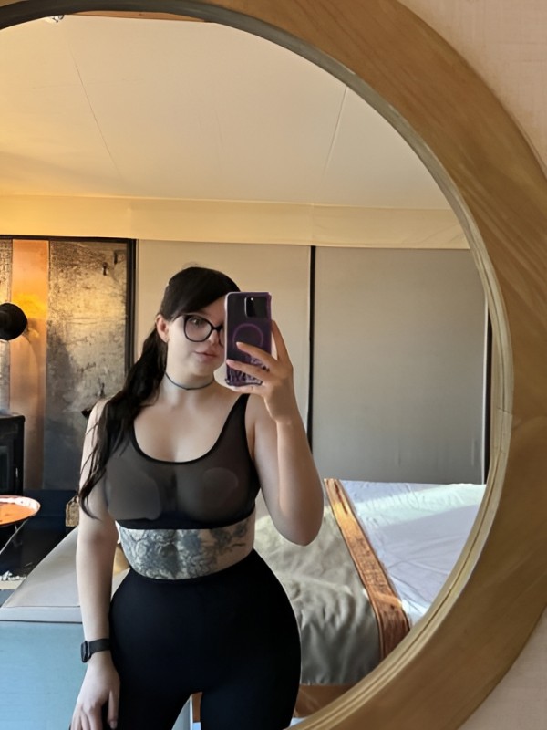 Наташа привлекательная девушка из Прокопьевска цена от 1500 руб