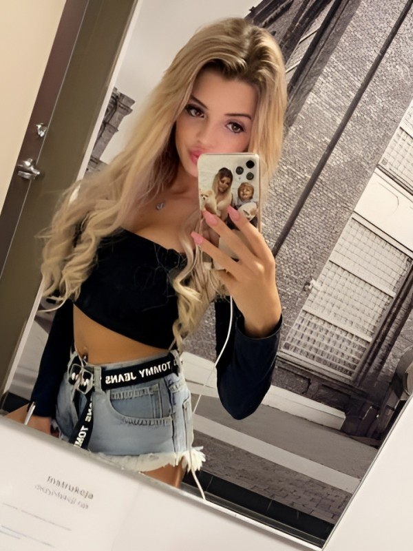 Роксана привлекательная девушка из Прокопьевска цена от 1500 руб