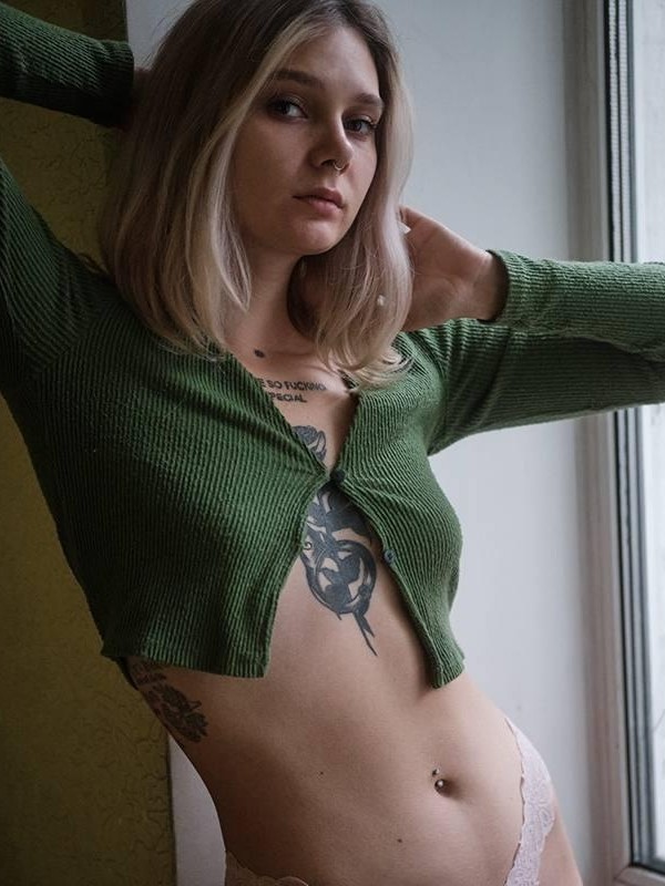 Елена привлекательная девушка из Прокопьевска цена от 4000 руб