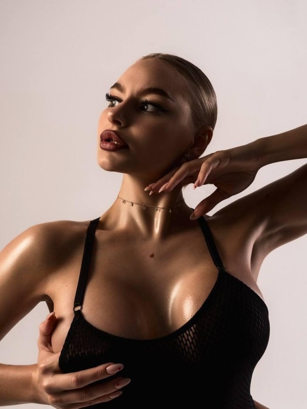 Лейла привлекательная девушка из Прокопьевска цена от 9000 руб