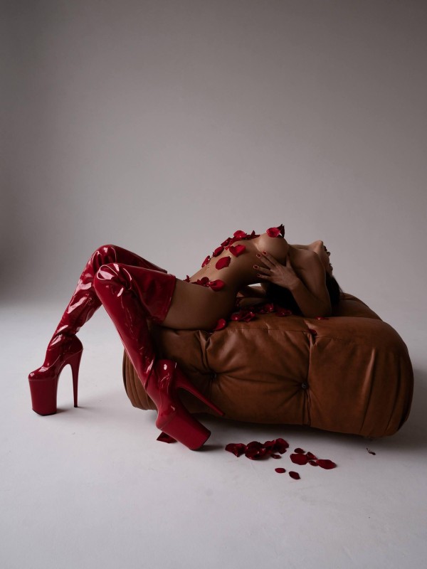 Елизавета привлекательная девушка из Прокопьевска цена от 7000 руб